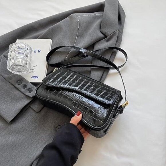 Neiman Marcus Crocodile Black Vegan Leather Purse - Picture 4 of 5